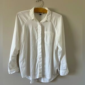 Women’s Universal Thread White Button-Up